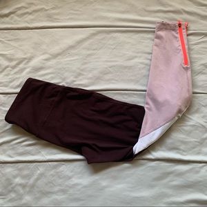 Old Navy Active High Waisted Maroon Leggingd Size S